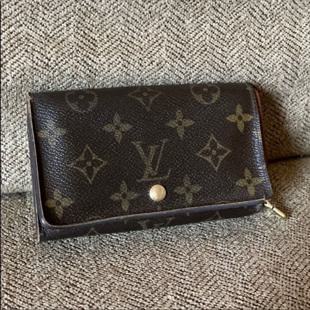 Authentic Louis Vuitton monogram bifold wallet
